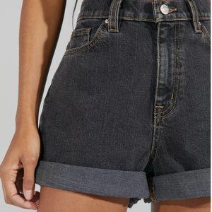 BDG High waisted mom short